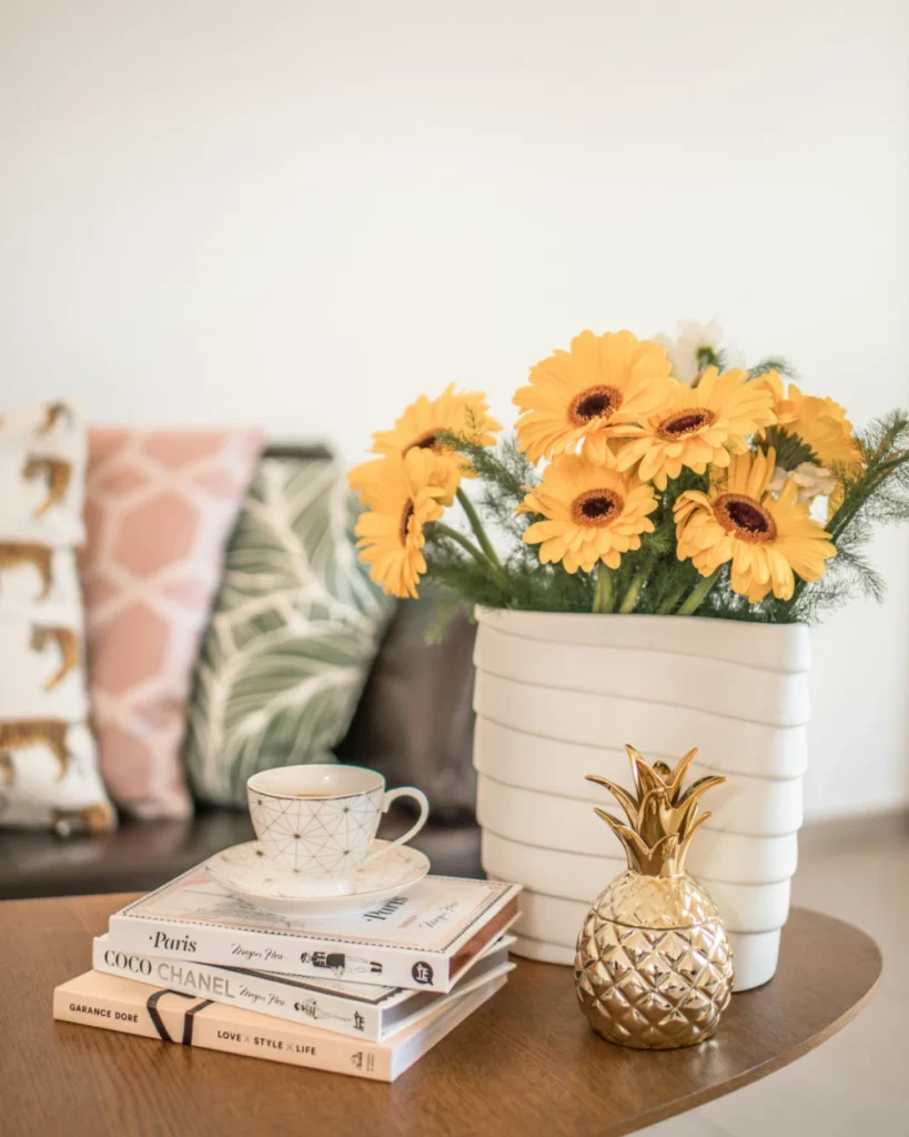 FURNITURE & DECOR STYLING